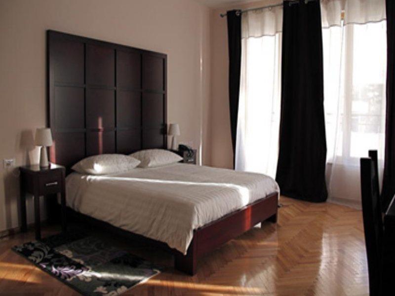 טיראנה Hotel De Paris מראה חיצוני תמונה
