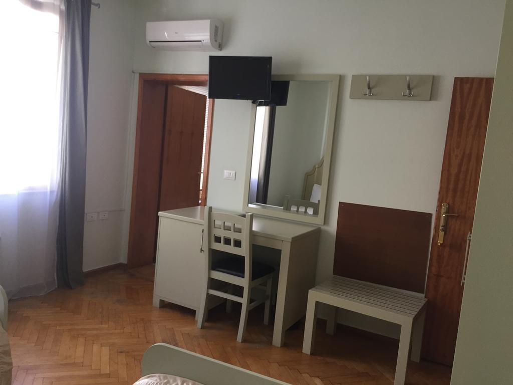 טיראנה Hotel De Paris מראה חיצוני תמונה